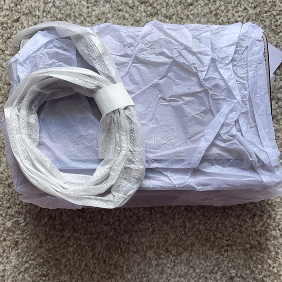 Kate Spade Cameron Crossbody - Picture 7 of 9